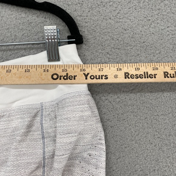 Lululemon Shorts Womens 10 Light As Air Running Lined Gray Laser Cut Lightweight - Picture 6 of 13